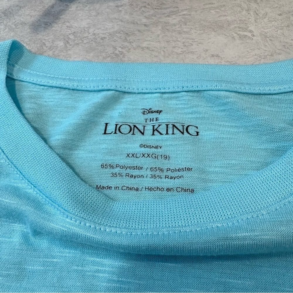 Disney The Lion King Blue women’s T-Shirt Size 2XL - Picture 2 of 8